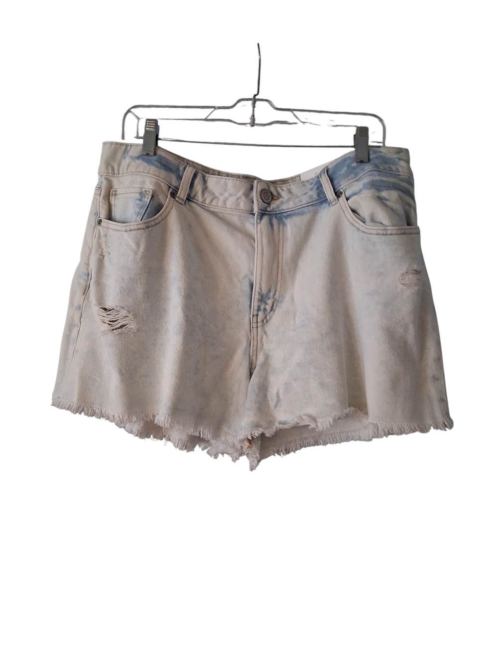 Light Wash Distressed Women’s Denim Shorts Size 18